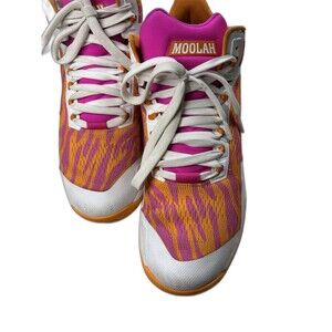 Moolah Kicks, Basketball Volleyball Shoes, Woman 9.5 Wide